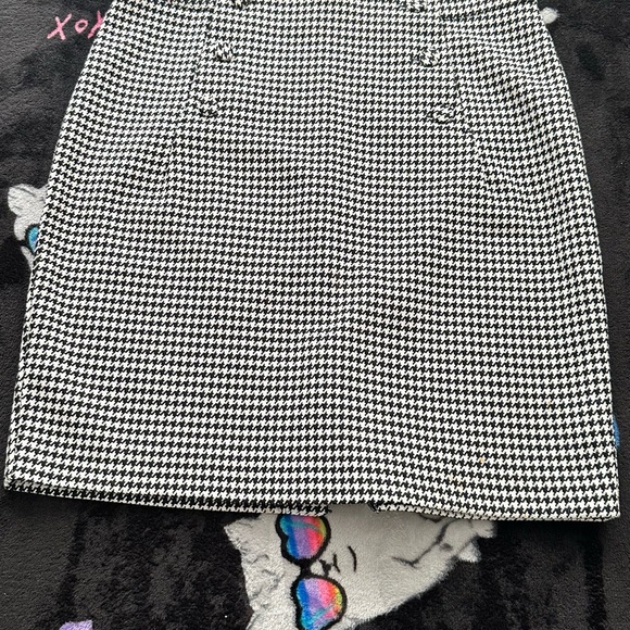 Dress - Picture 7 of 7